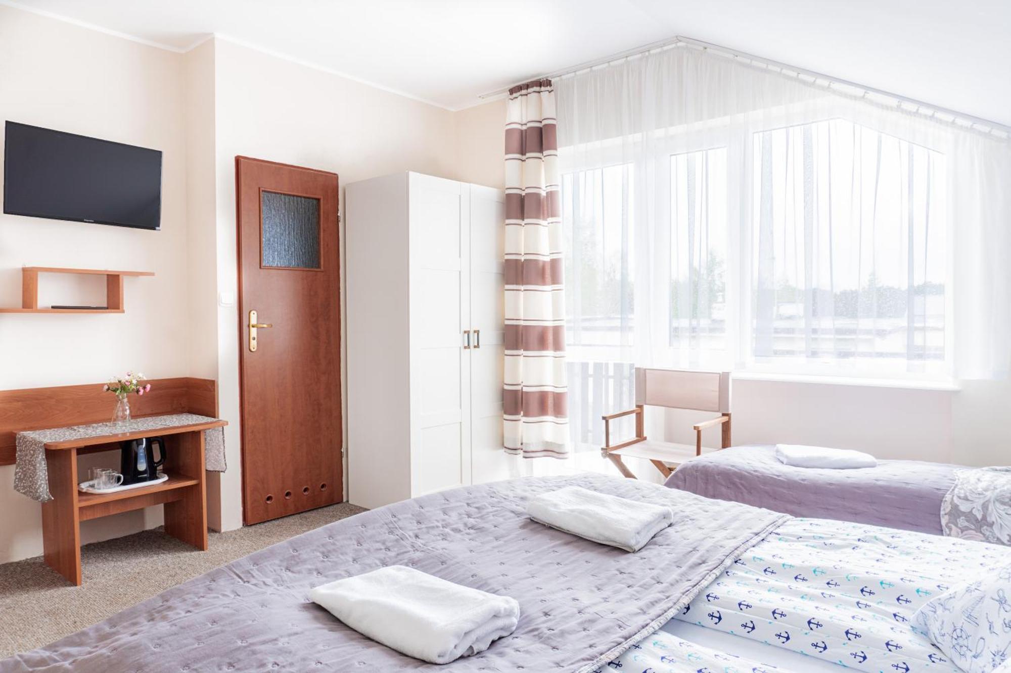 Pokoje Goscinne Raf-Tur - Sala Zabaw, Grill - Idealny Dla Rodzin Z Dziecmi Ostrowo  Bagian luar foto