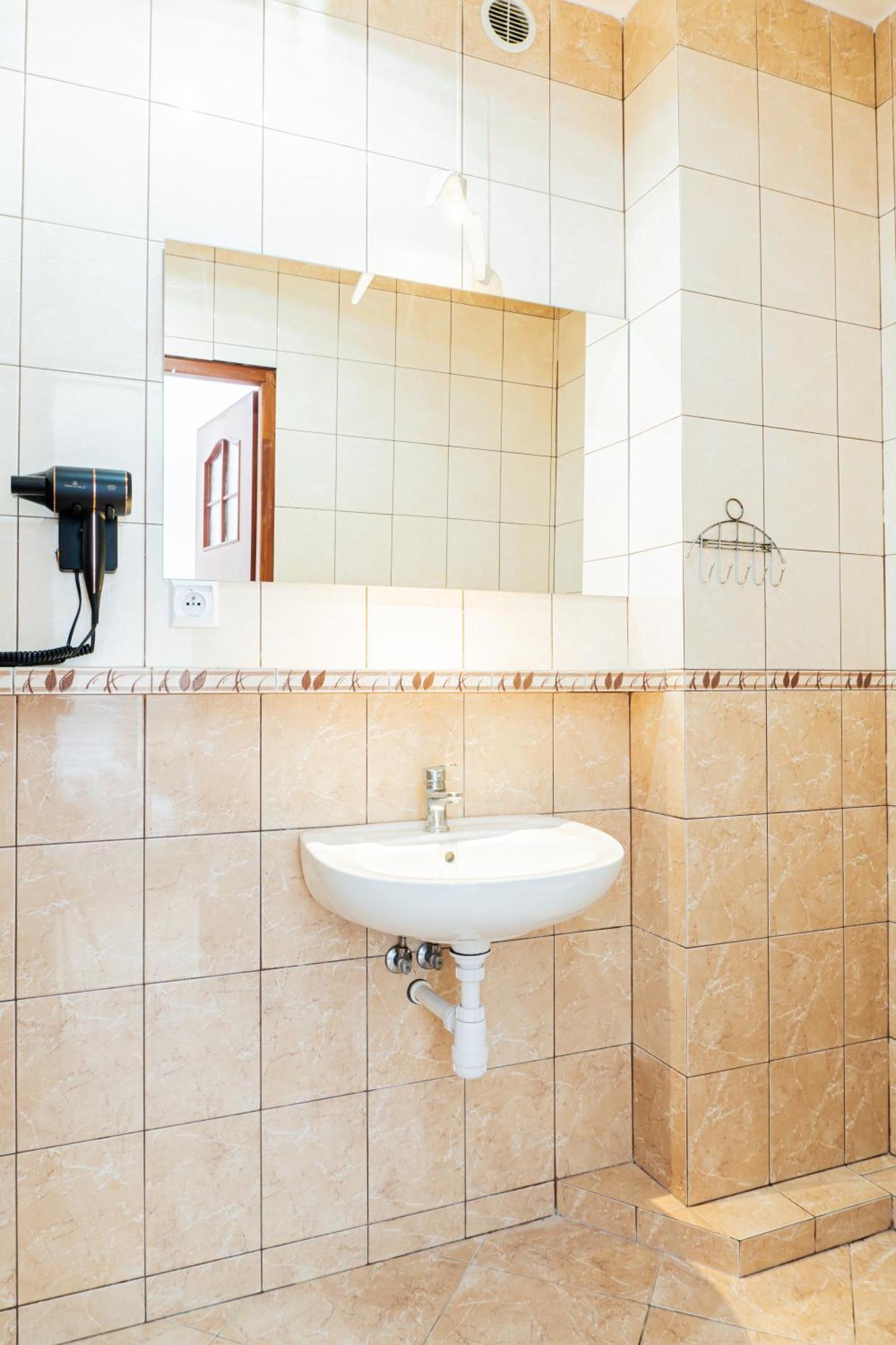 Pokoje Goscinne Raf-Tur - Sala Zabaw, Grill - Idealny Dla Rodzin Z Dziecmi Ostrowo  Bagian luar foto